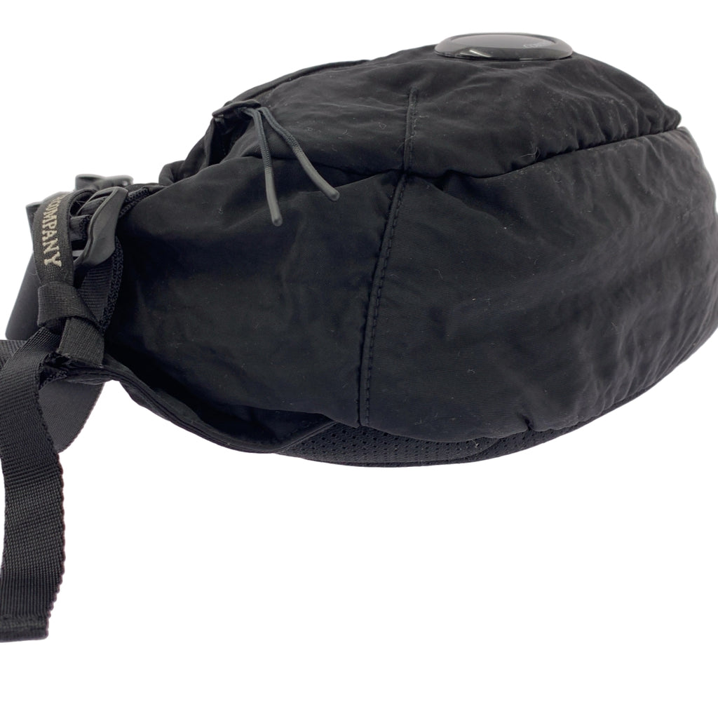CP COMPANY / 씨피 컴퍼니 | NYLON B CROSSBODY PACK 바디팩 가방 |