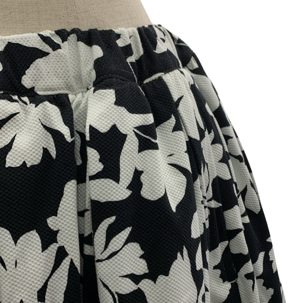 COMME des GARCONS COMME des GARCONS / Comme des | 2025 春夏 |花朵印花薄紗寬鬆褶皺褶皺半身裙 | S |女性的