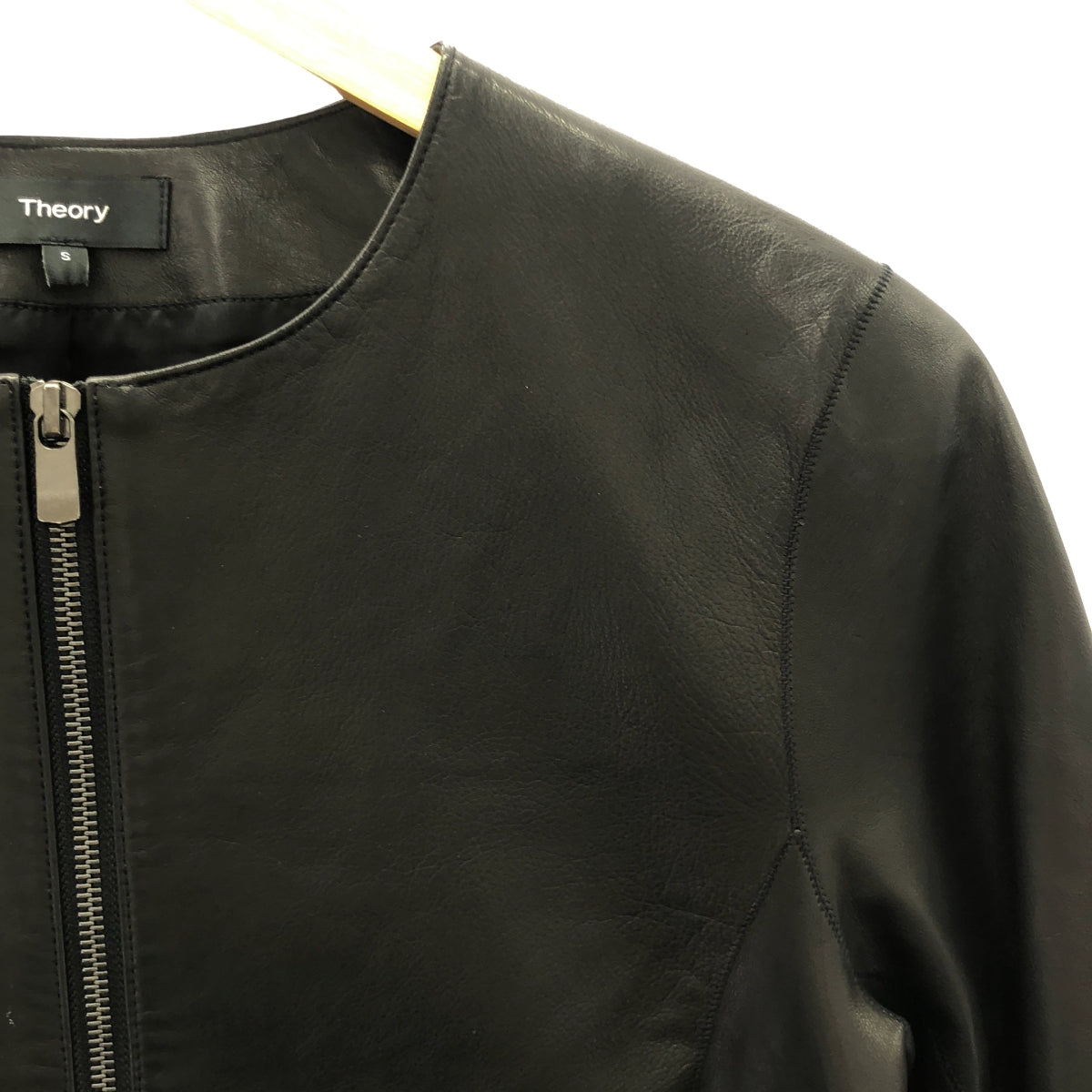 theory / 세올리 | SMOOTH LEATHR FLAT CREW JKT 노 컬러 재킷 | S | 블랙 | 여성