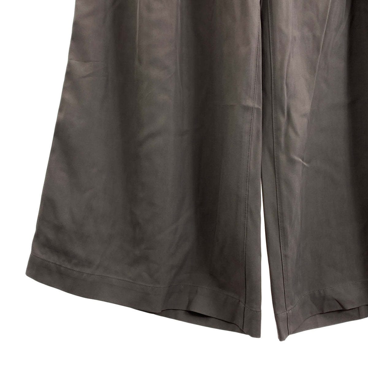 ANTHEM A / 안세무에이 | SILKY VISCOSE 2TUCK FLARE EASY PANTS / 레이온 2 택드로 스트링 이지 팬츠 | M |