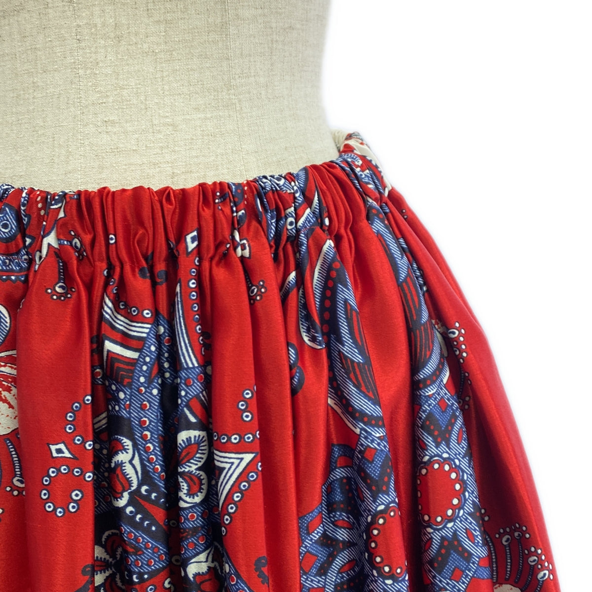 COMME des GARCONS | 2019秋冬 |全身印花褶皺休閒裙 | S |紅色/白色/藍色 |女性的