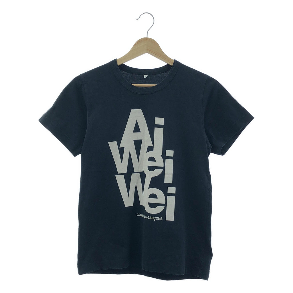 COMME des GARCONS / 컴데 갤슨 | Ai Wei Wei 로고 프린트 크루넥 컷소우 | S |