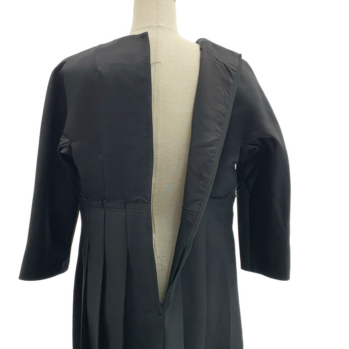 COMME des GARCONS COMME des GARCONS / 콤콤 | 폴리에스테르 단절 백 Zip 드레스