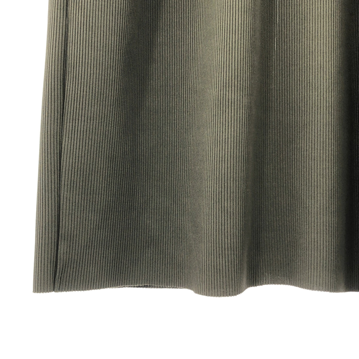 第三期雜誌 | [Marisol 獨家] 涼爽觸感後開衩連身裙 | 2 | 女裝