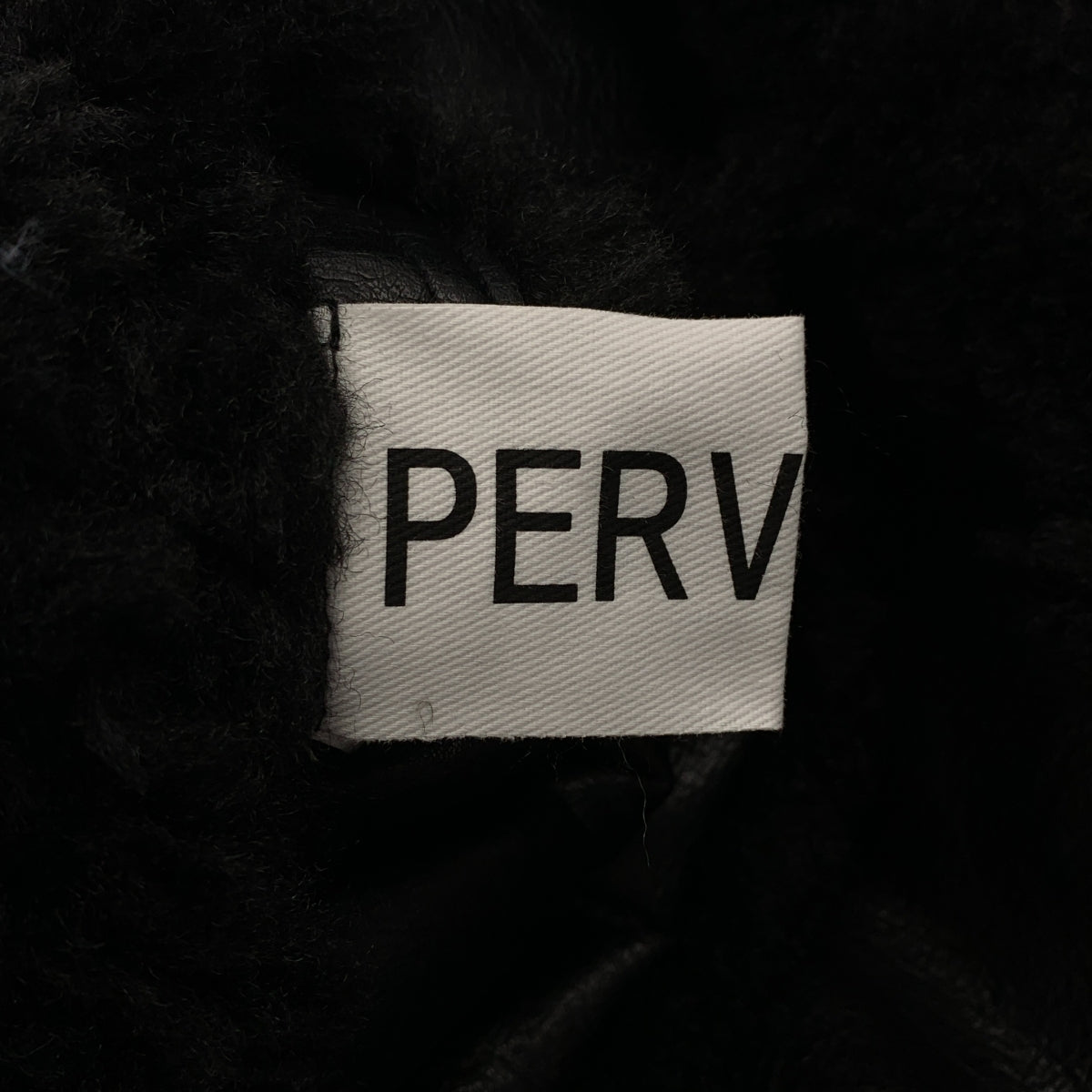 PERVERZE / 퍼버스 | Re-PET Single Breasted Coat / 보어 전환 오버코트 | W | 여성