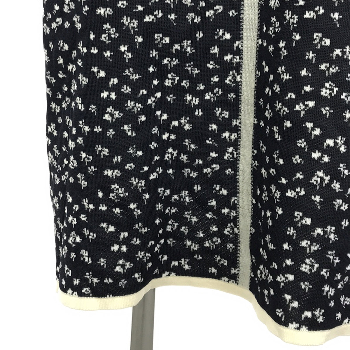 Mame Kurogouchi | Osmanthus Motif Jacquard Knitted Dress | 2 | Women's