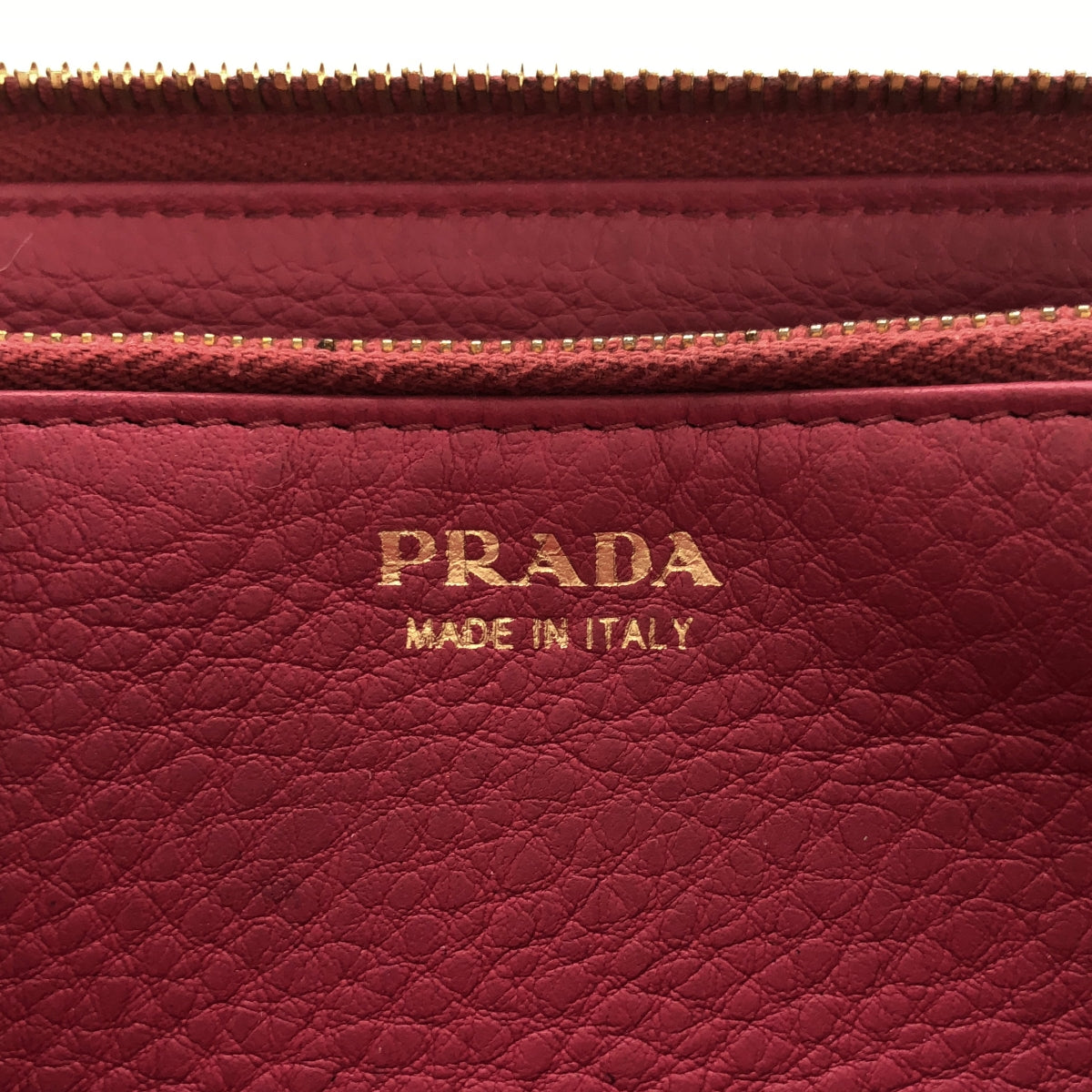 PRADA | VITELLO GRAIN PEONIA round zip wallet |