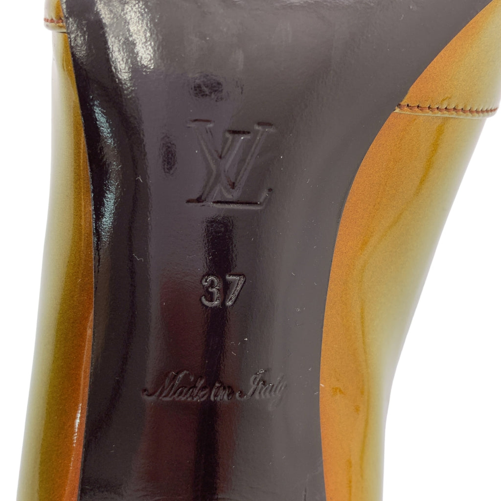 Louis Vuitton / 루이비통 | 에나멜 가죽 로고 플레이트 힐 펌프스 | 37 | 여성