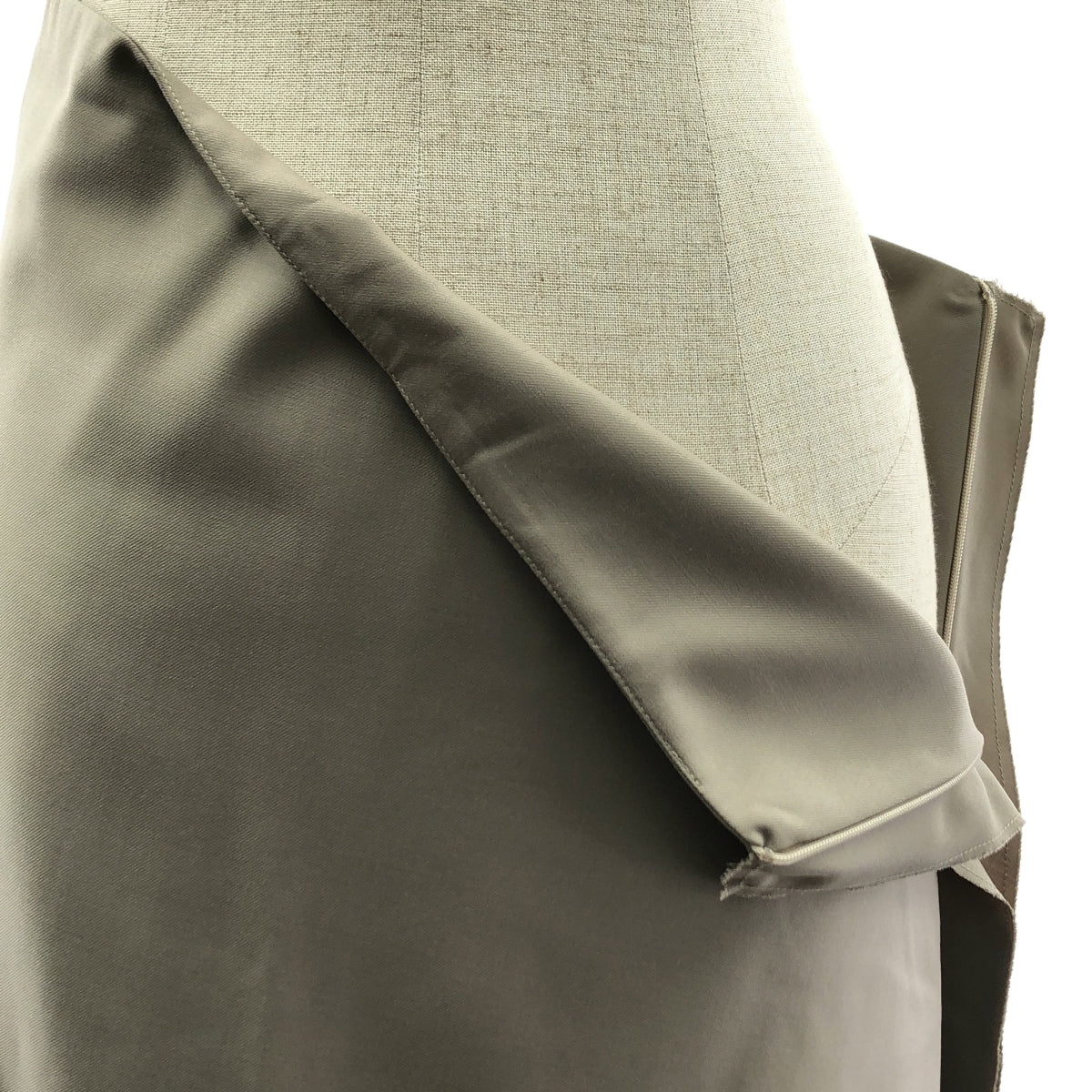 【美品】  GABRIELA COLL GARMENTS / ガブリエラコールガーメンツ | Series No.4 Loro Piana wool / カットオフ ロングスカート | 1 | グレージュ | レディース