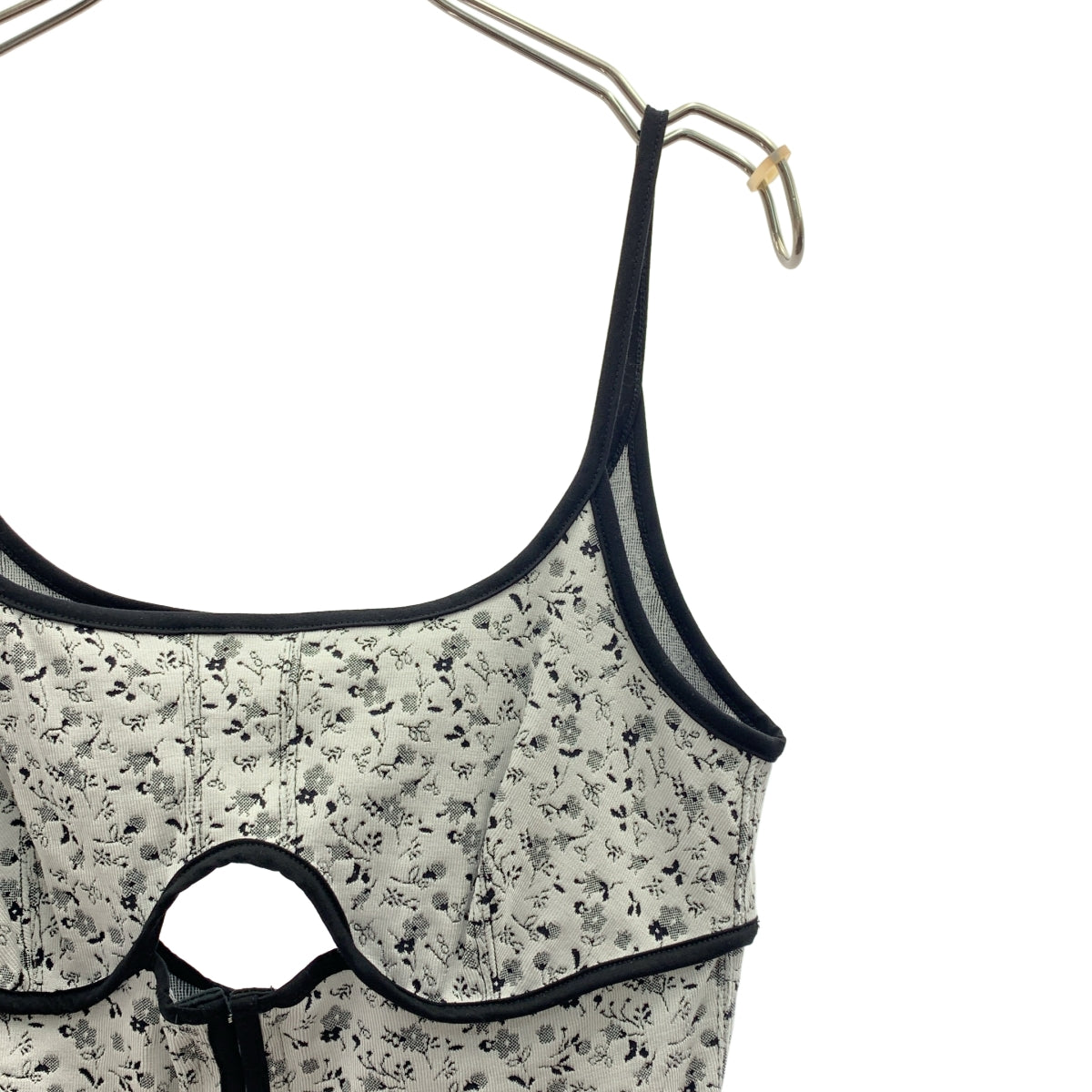 Mame Kurogouchi / 마메쿠로고우치 | 2025AW | Floral Jacquard Fraise Stitch Camisole Top 플로럴 자카드