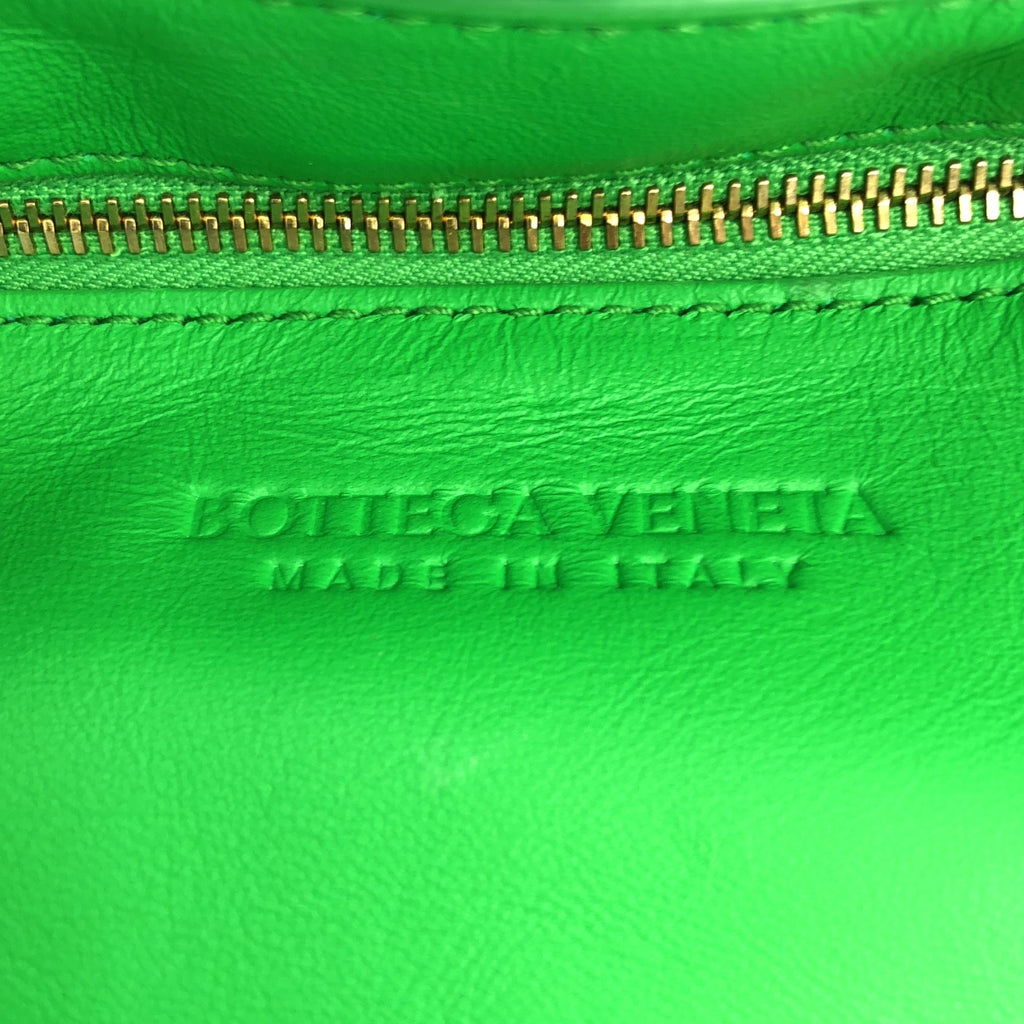 BOTTEGA VENETA / 보테가 베네타 | 패데드 카세트 숄더백 / 램 스킨 |