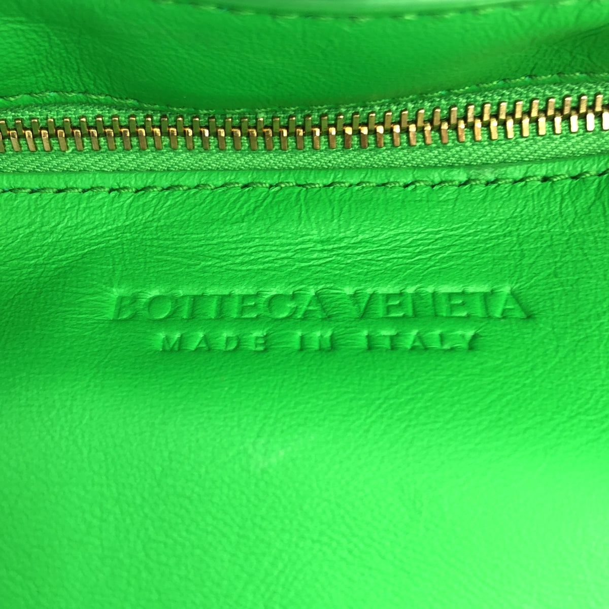 BOTTEGA VENETA / 보테가 베네타 | 패데드 카세트 숄더백 / 램 스킨 |