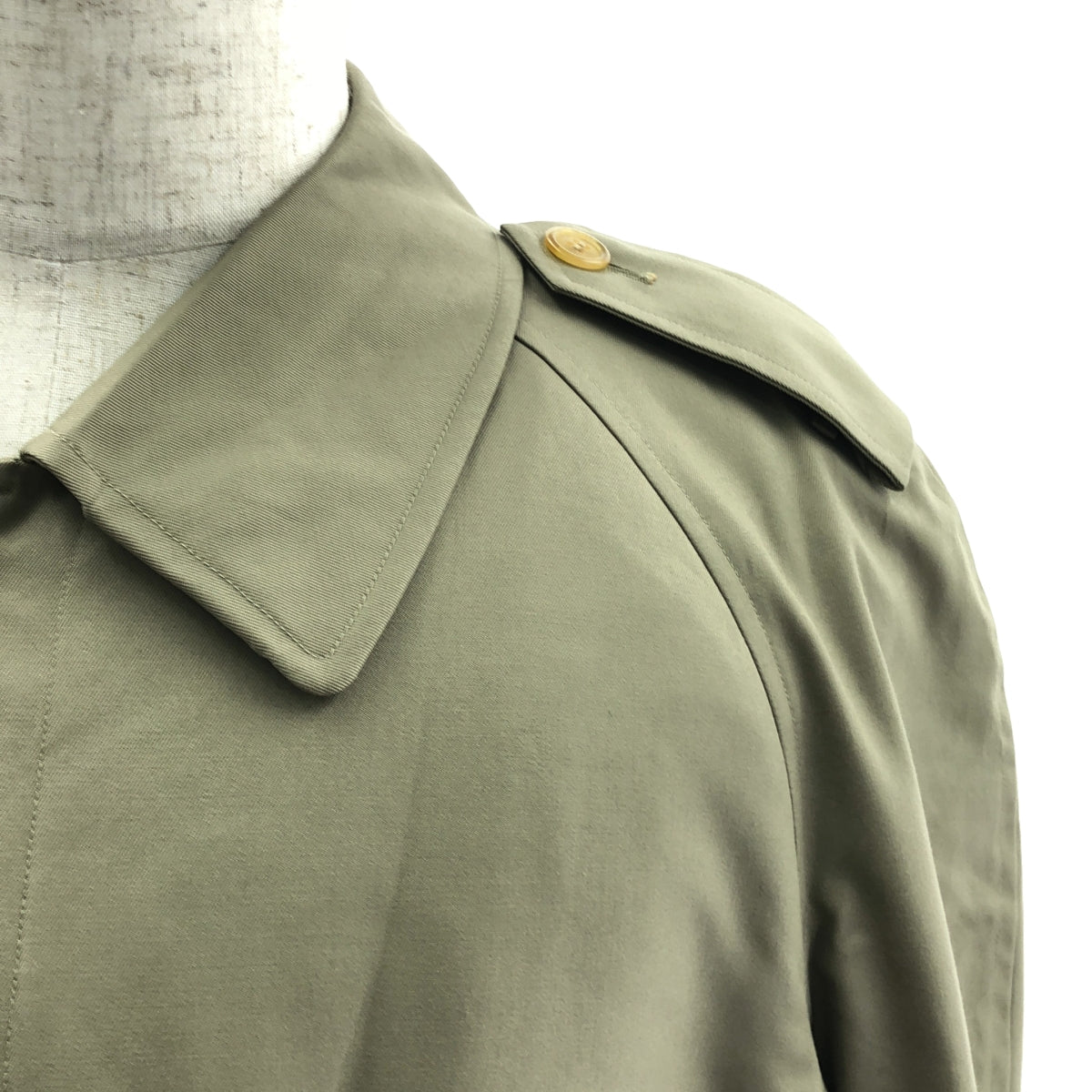 [狀況極佳] 博柏利 | 1980 年代 | 滯銷庫存超大號風衣，帶可拆卸內襯 | 全襯裡 Nova 格紋 | 尺碼 94 (175) | 米色 | 男款