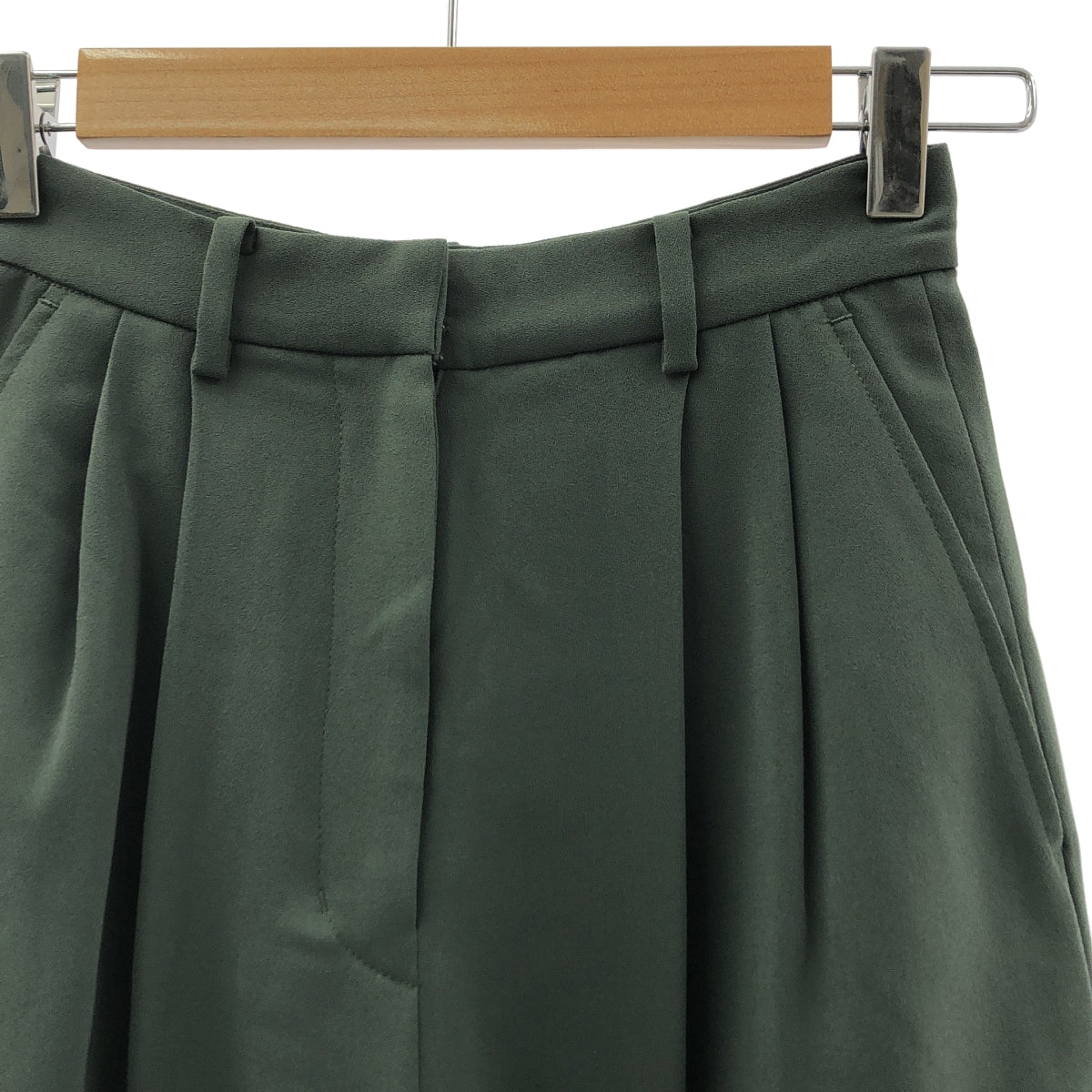 [狀況極佳] CLANE | 基本款褶襉褲 | 有內襯 | 0碼 | 綠色 | 女款