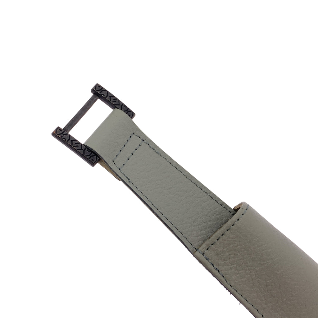 ha | za | ma / Hazama | 忘了正確位置的皮帶 |