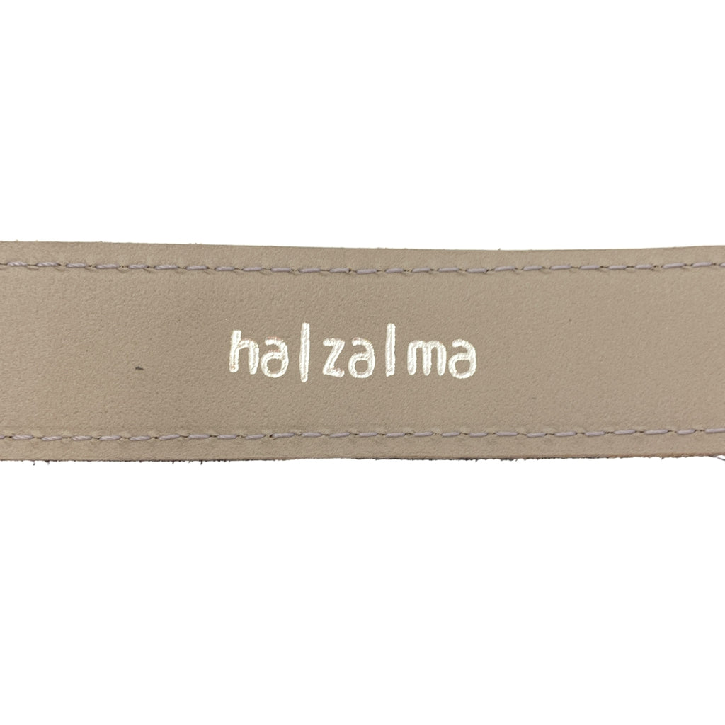 ha | za | ma / Hazama | 忘了正確位置的皮帶 |