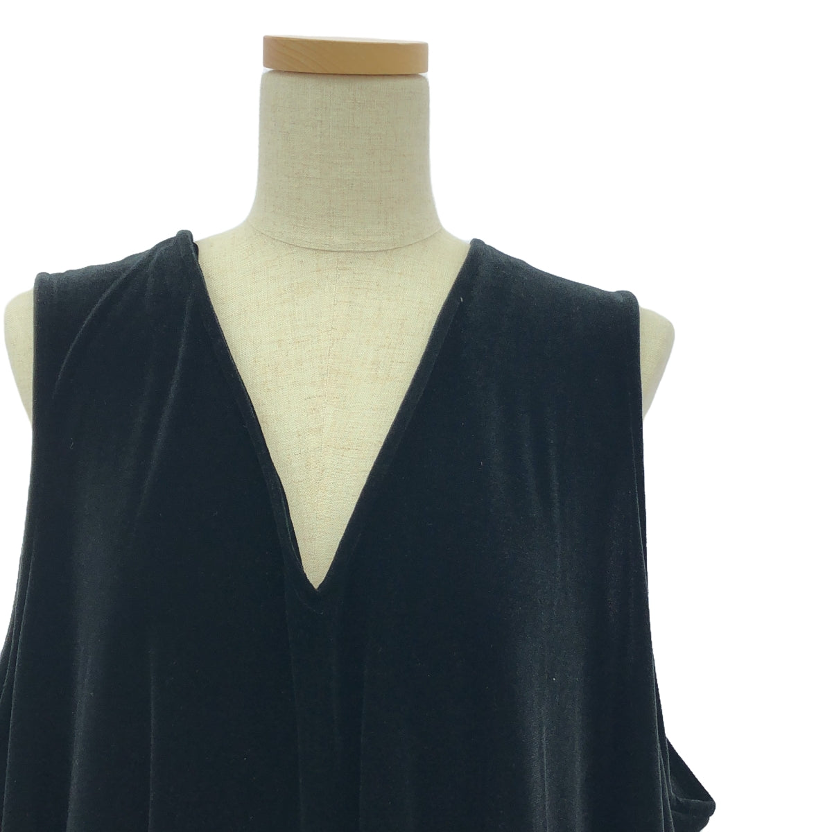 foufou / 푸후 | no-sleeve velour one piece 민소매 벨벳 원피스 | 1 |