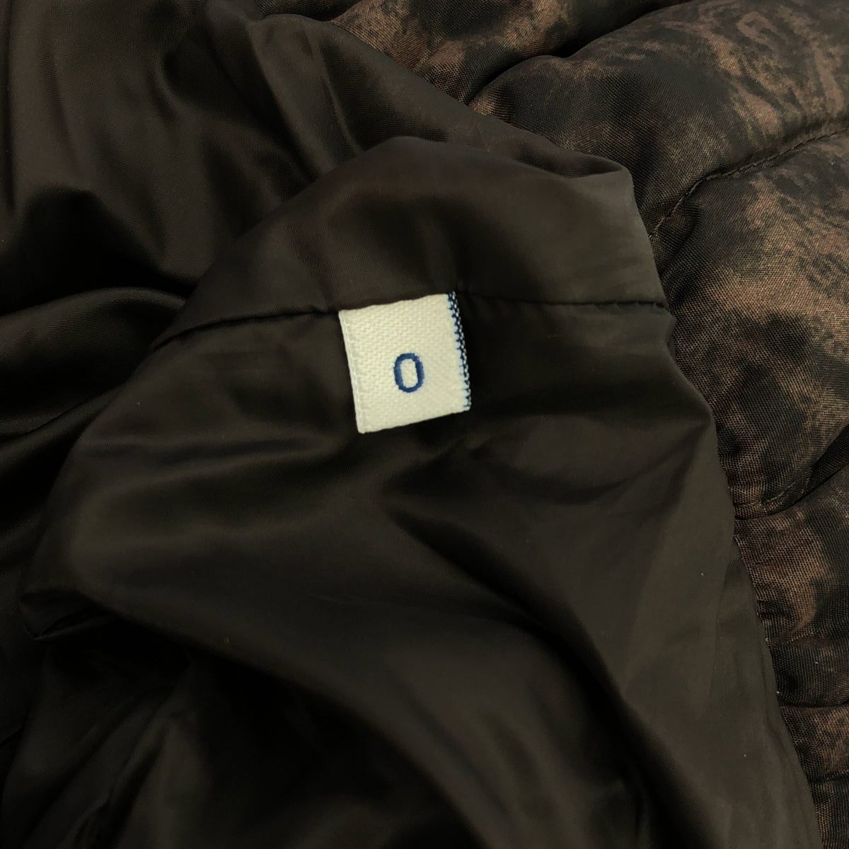 [狀況良好] MONCLER | FIEST GIUBBOTTO / 全身印花多層袖抽繩羽絨外套 | 0 | 白色/棕色 | 女款