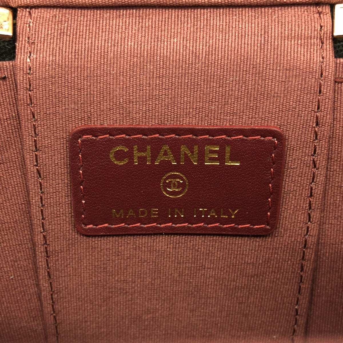 [狀況良好] 香奈兒 | AP2292 Coco Mark Matelasse 小羊皮 Vanity Chain Pouch 單肩包 32 系列 |黑色/金色 |女性的