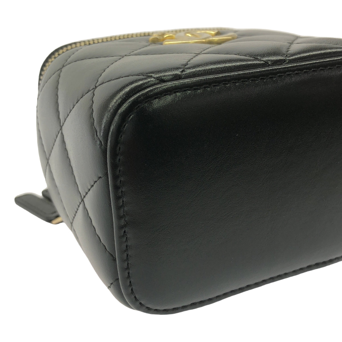 [狀況良好] 香奈兒 | AP2292 Coco Mark Matelasse 小羊皮 Vanity Chain Pouch 單肩包 32 系列 |黑色/金色 |女性的