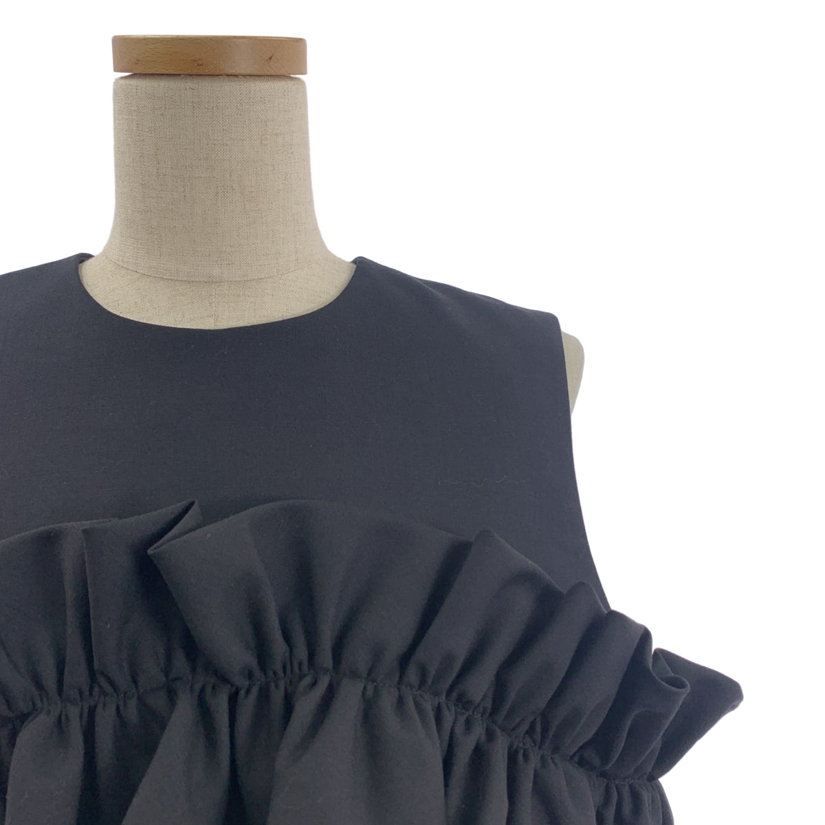 【美品】  noir kei ninomiya / ノワールケイニノミヤ | 2025SS | Cropped Ruffle Top フリル ノースリーブ トップス | S | ブラック | レディース