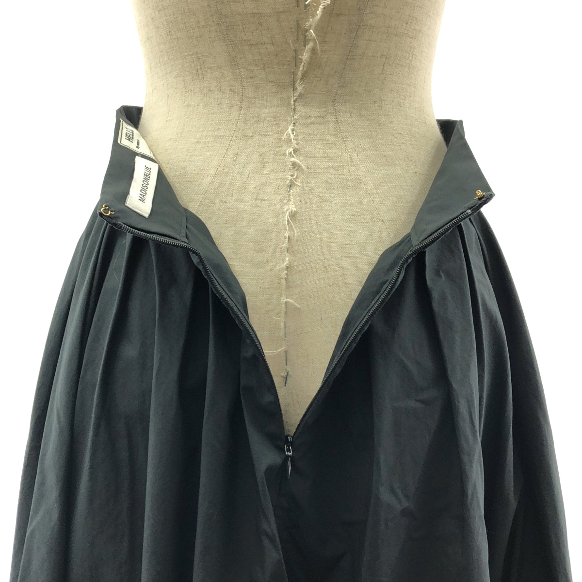 MADISON BLUE / マディソンブルー | TUCK VOLUME SKIRT タック ボリューム スカート | 00 | ブラック | レディース