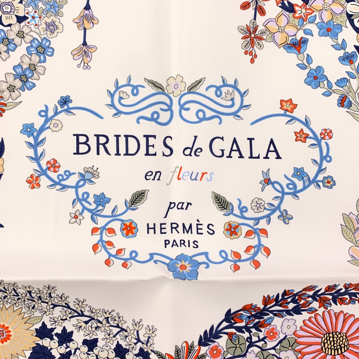 [品相極佳] HERMES | BRIDES de GALA en Fleurs / Carré 90 披肩 |多色的