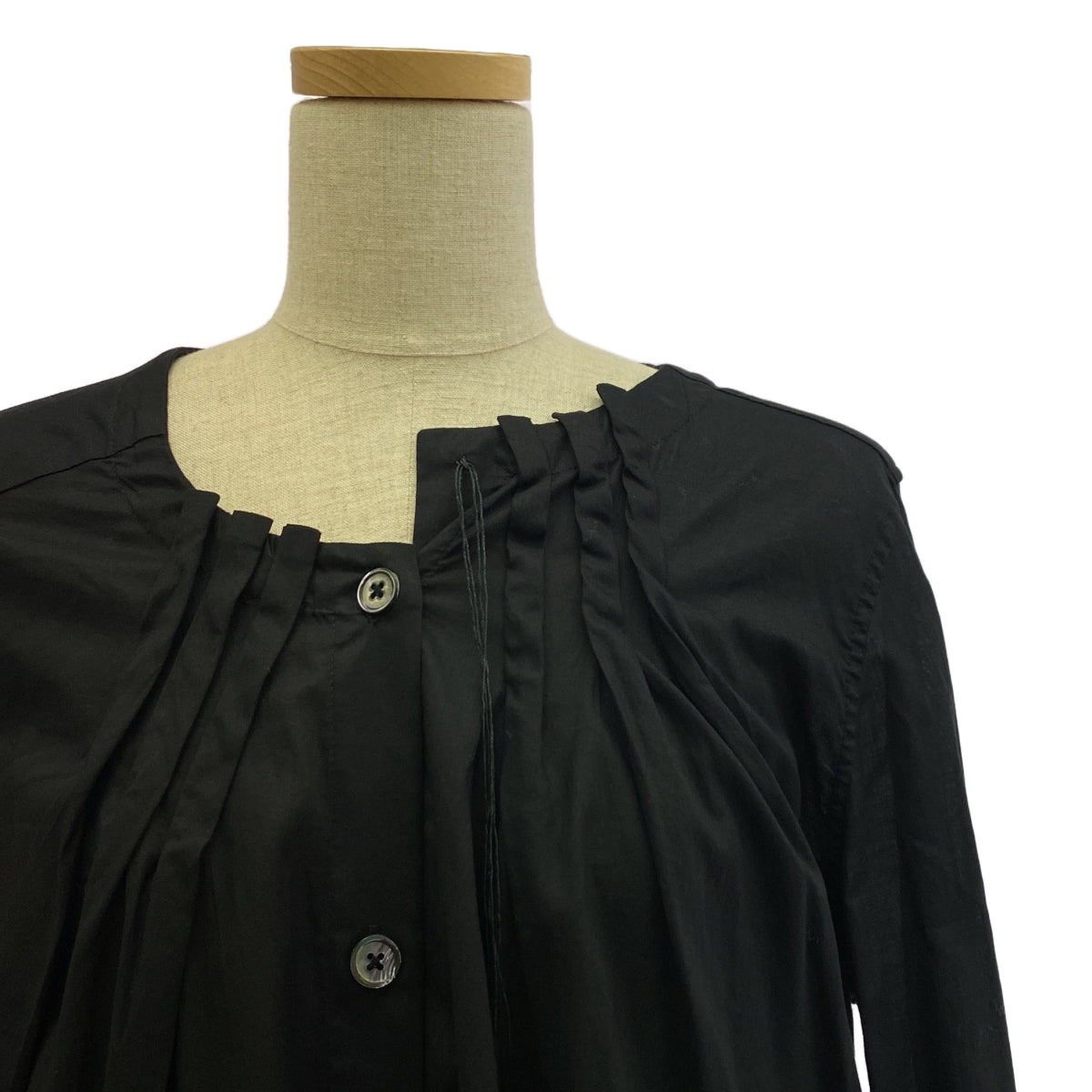 ANN DEMEULEMEESTER / アンドゥムルメステール | ライン ギャザー バンドカラー ロングシャツ | 36 | ブラック | レディース