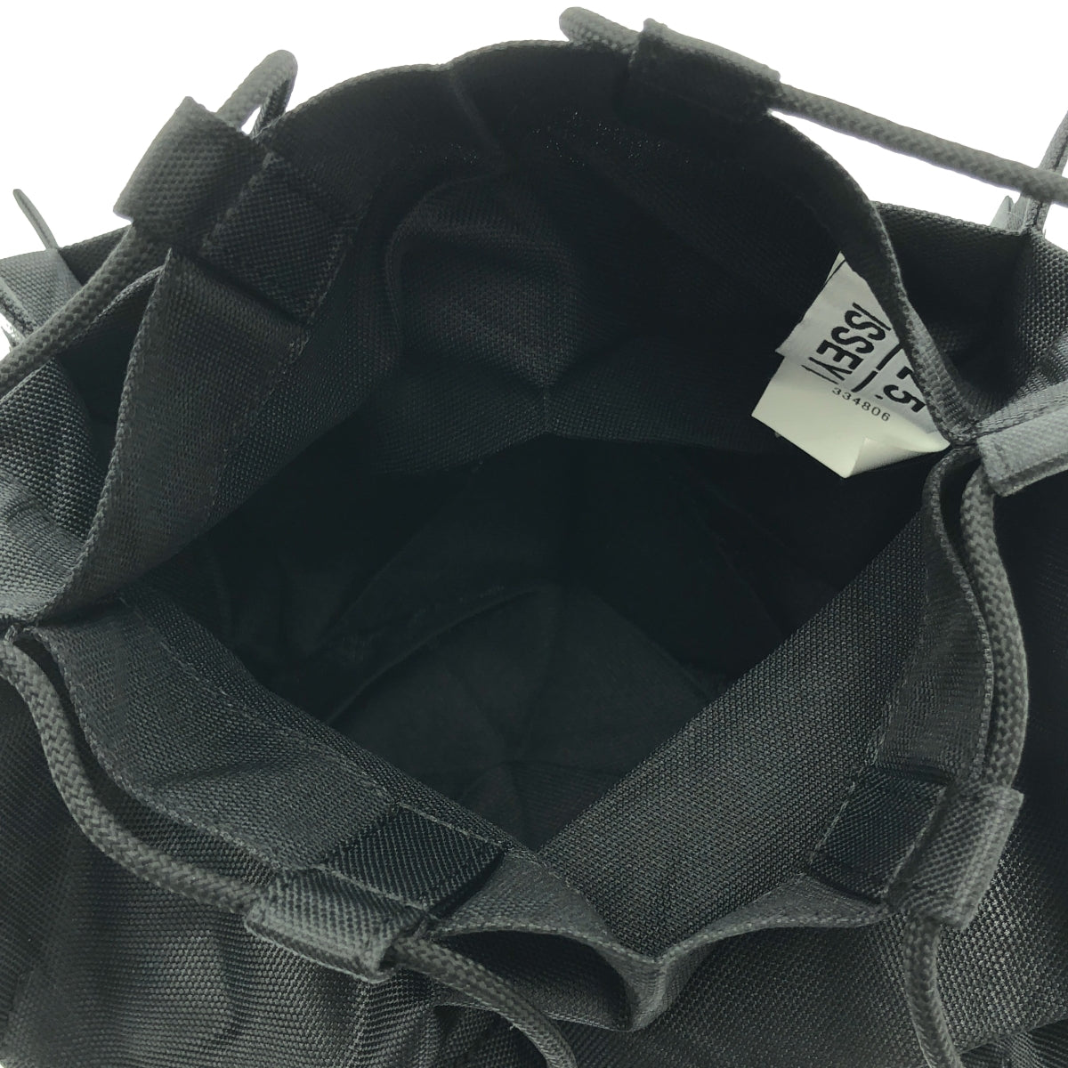 [狀況極佳] 132 5. ISSEY MIYAKE / 1325. Issey Miyake | 132 5. STANDARD BAG 鋁箔印花包 | 黑色/銀色 | 女款