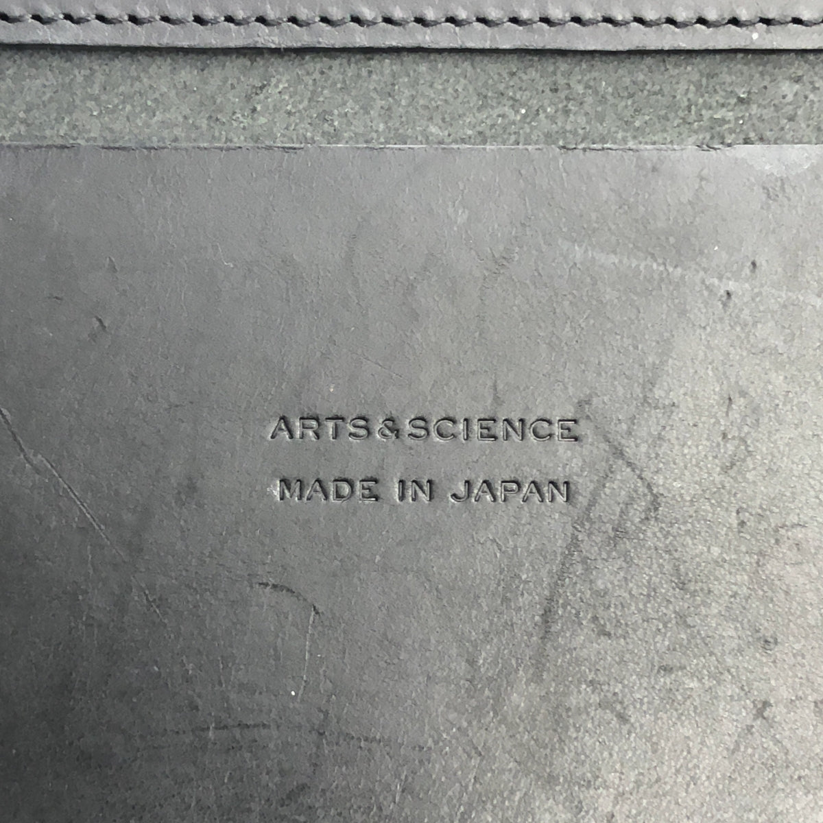 ARTS&amp;SCIENCE | 皮革寬版托特包 | 黑色 | 男款