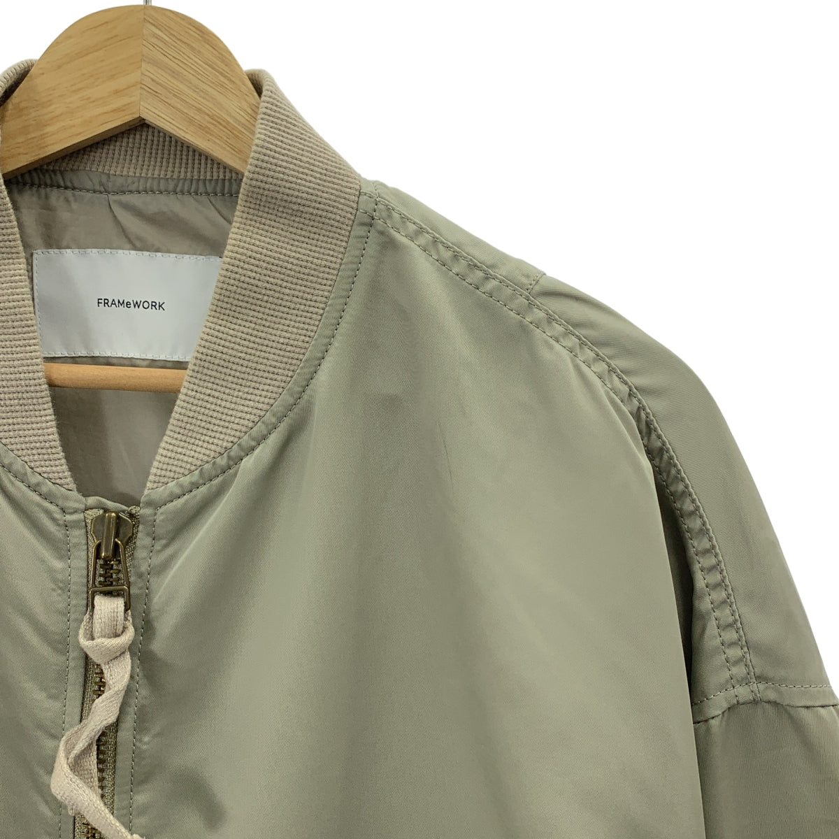 Framework | 2022 春夏系列 | 尼龍斜紋 MA-1 外套 | 尺寸 38 | 女款
