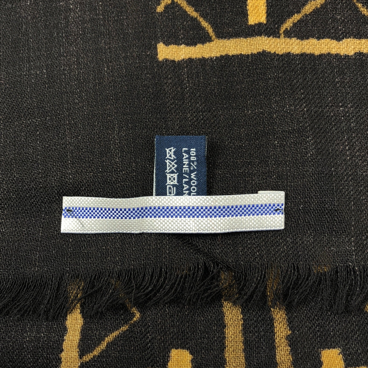 Cristaseya / 크리스타세야 | 2023AW | PRINTED WOOL SHAWL WITH FRINGES 울 프린트 프린지 스톨 숄 |