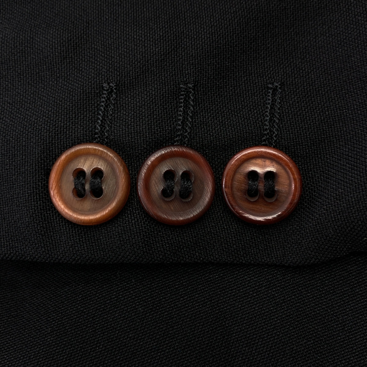 COMME des GARCONS HOMME PLUS / 콤데 갤슨 옴플루스 | 2010SS | 폴리 에스테르 염색 가공 1B 싱글 브레스트 재킷 / 무늬 총 안감 | XS | 블랙 | 남성