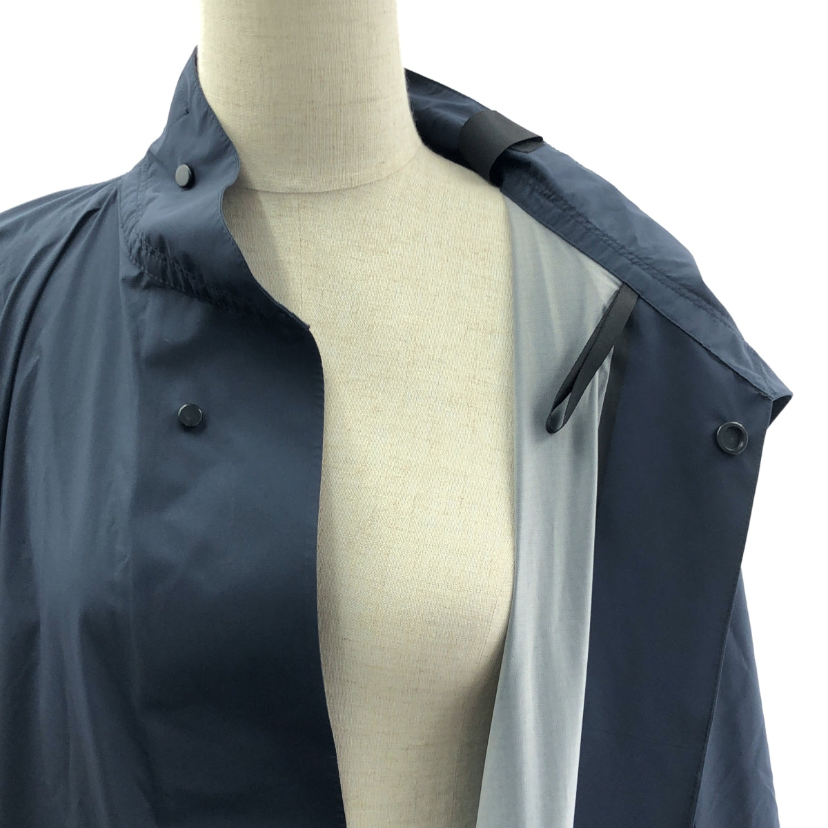 HYKE | 2023 春夏系列 | Pertex 軍用尼龍大衣 | 小尺寸 | 海軍藍 | 女款