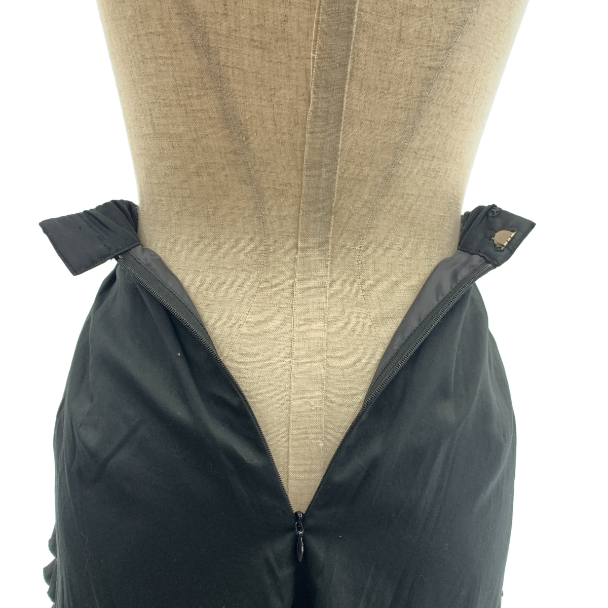 SHEEPMAN WONDER | SHEEPMAN WONDER 套裝：荷葉邊上衣 / 鬆緊腰長裙 |