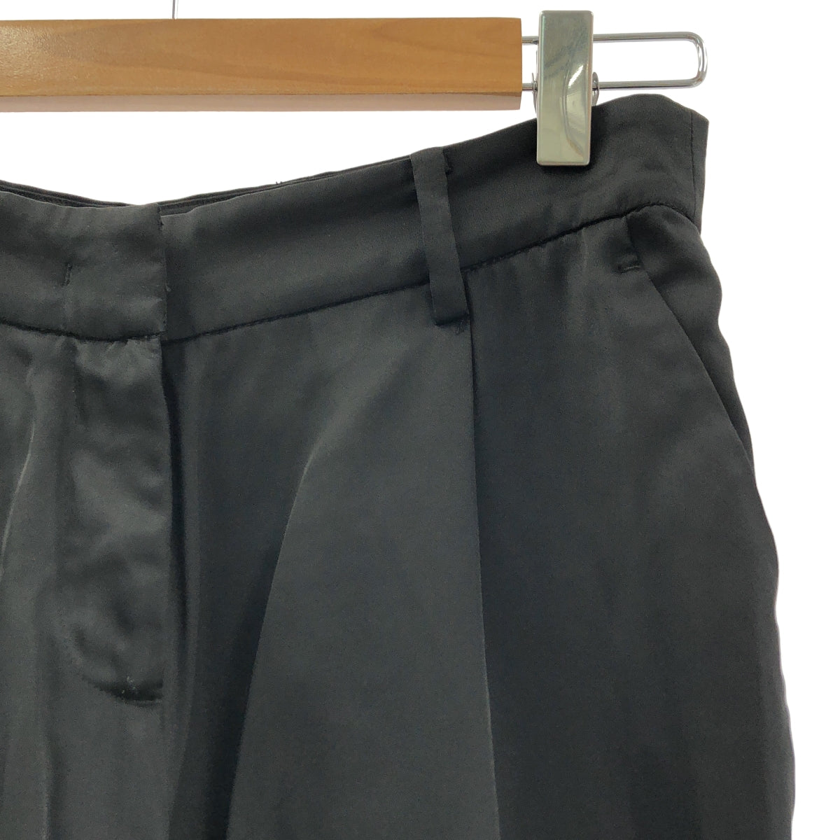 N°21 / ヌメロヴェントゥーノ | レーヨン サテン スラックス | 36 | レディース