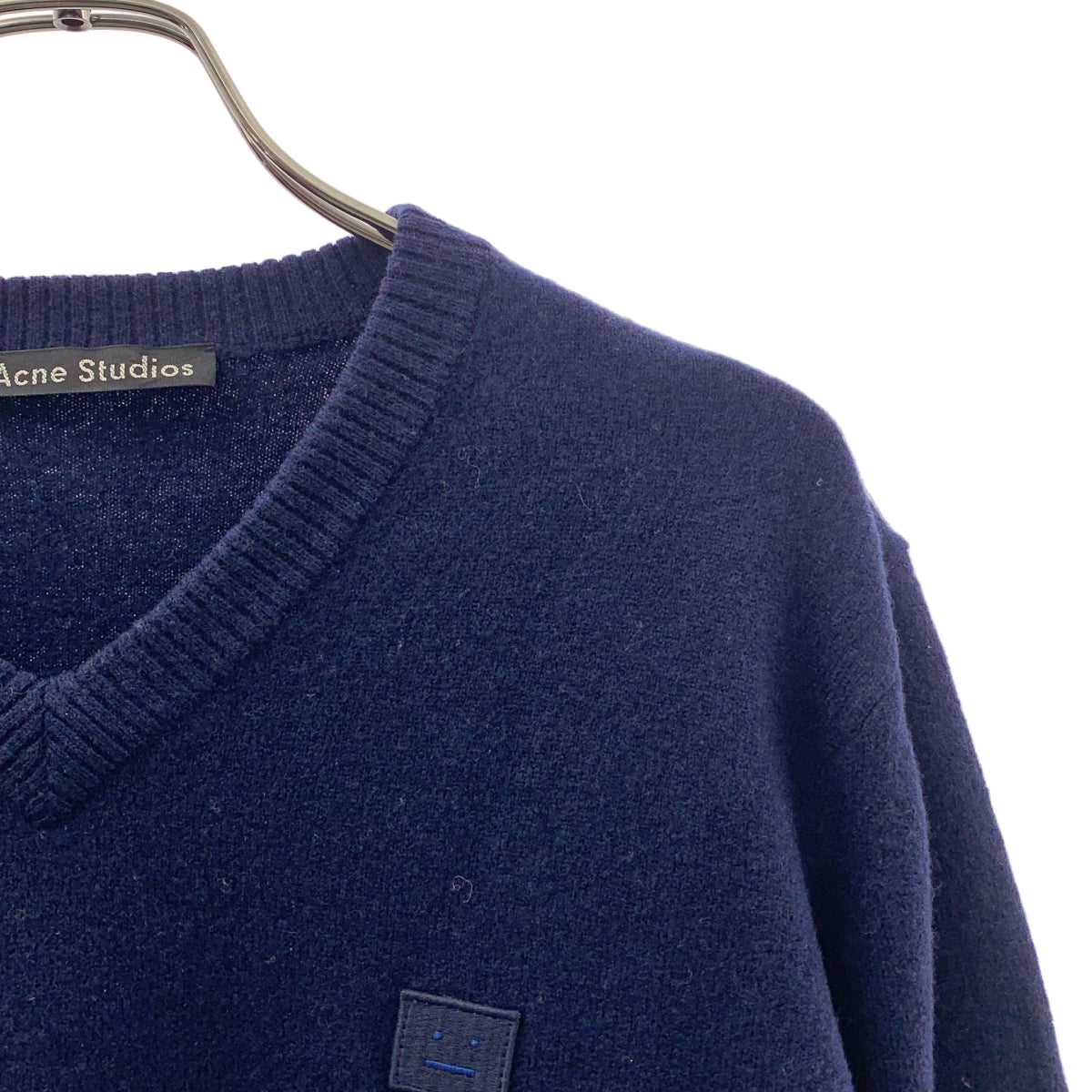Acne Studios / アクネストゥディオズ | ウール Vネック アイコンパッチ ニット | S | ネイビー | メンズ
