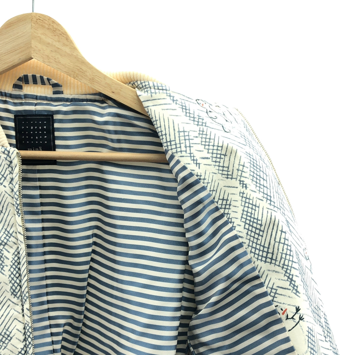 【美品】  mina perhonen / ミナペルホネン | 2023AW | Iumiukko ルミウッコ / 総柄 サイドジップスリット ブルゾン | 36 | ホワイト / ブルー | レディース