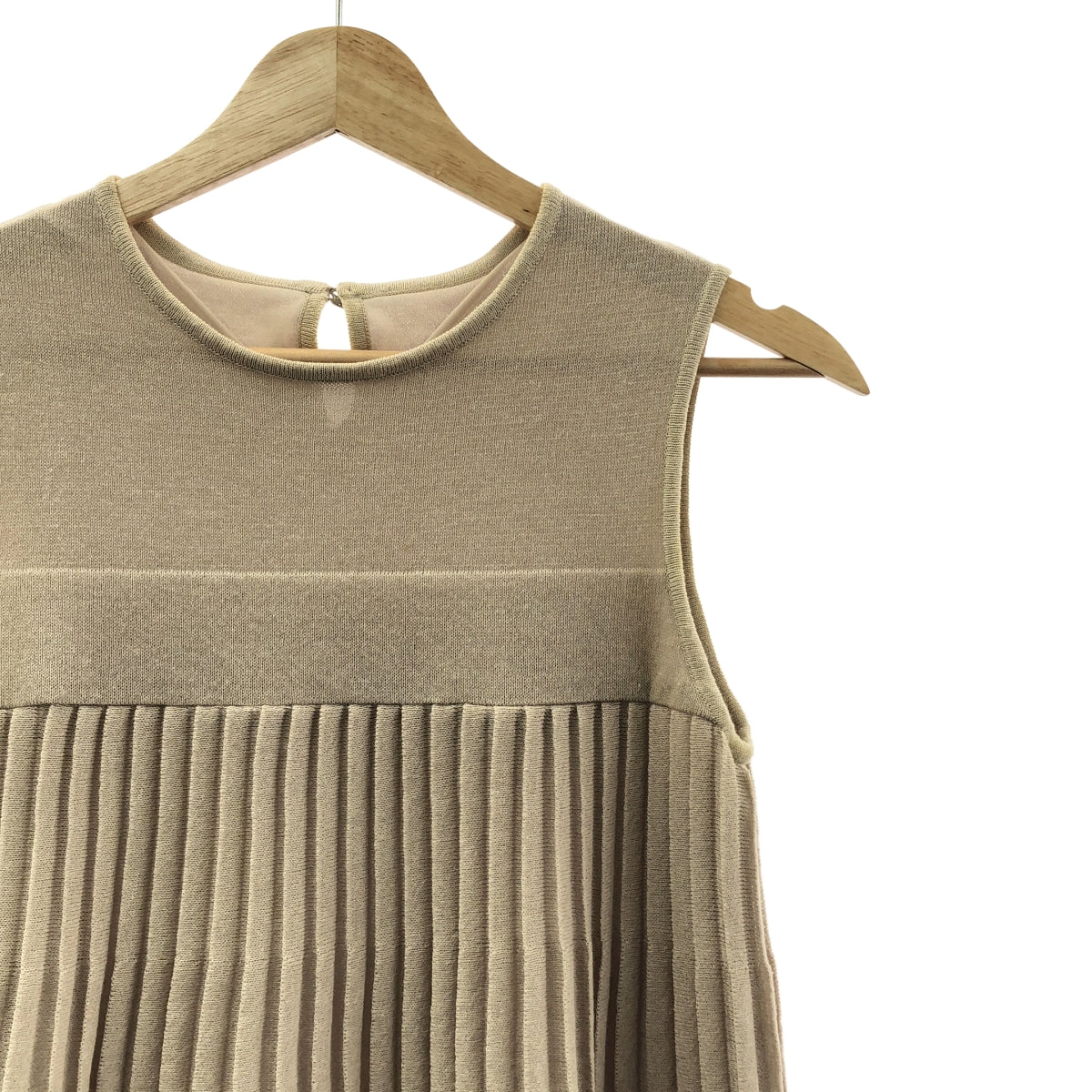 FOXEY / フォクシー | PLEATS KNIT DRESS ポリエステルリネン プリーツ ニットワンピース | 38 | ベージュ | レディース