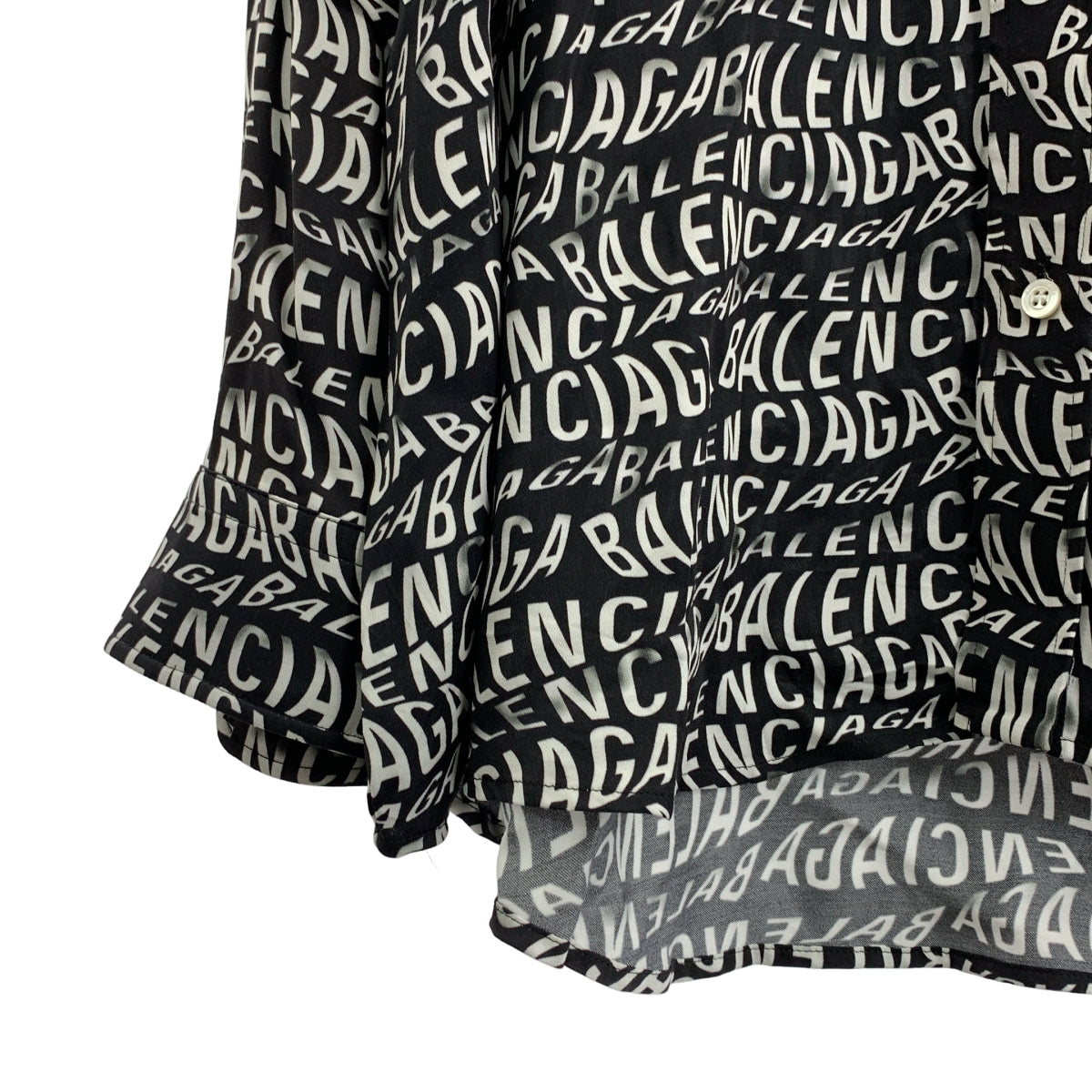 BALENCIAGA / バレンシアガ | ツイストレターロゴ 総柄 オーバーサイズ シャツ | 36 | レディース