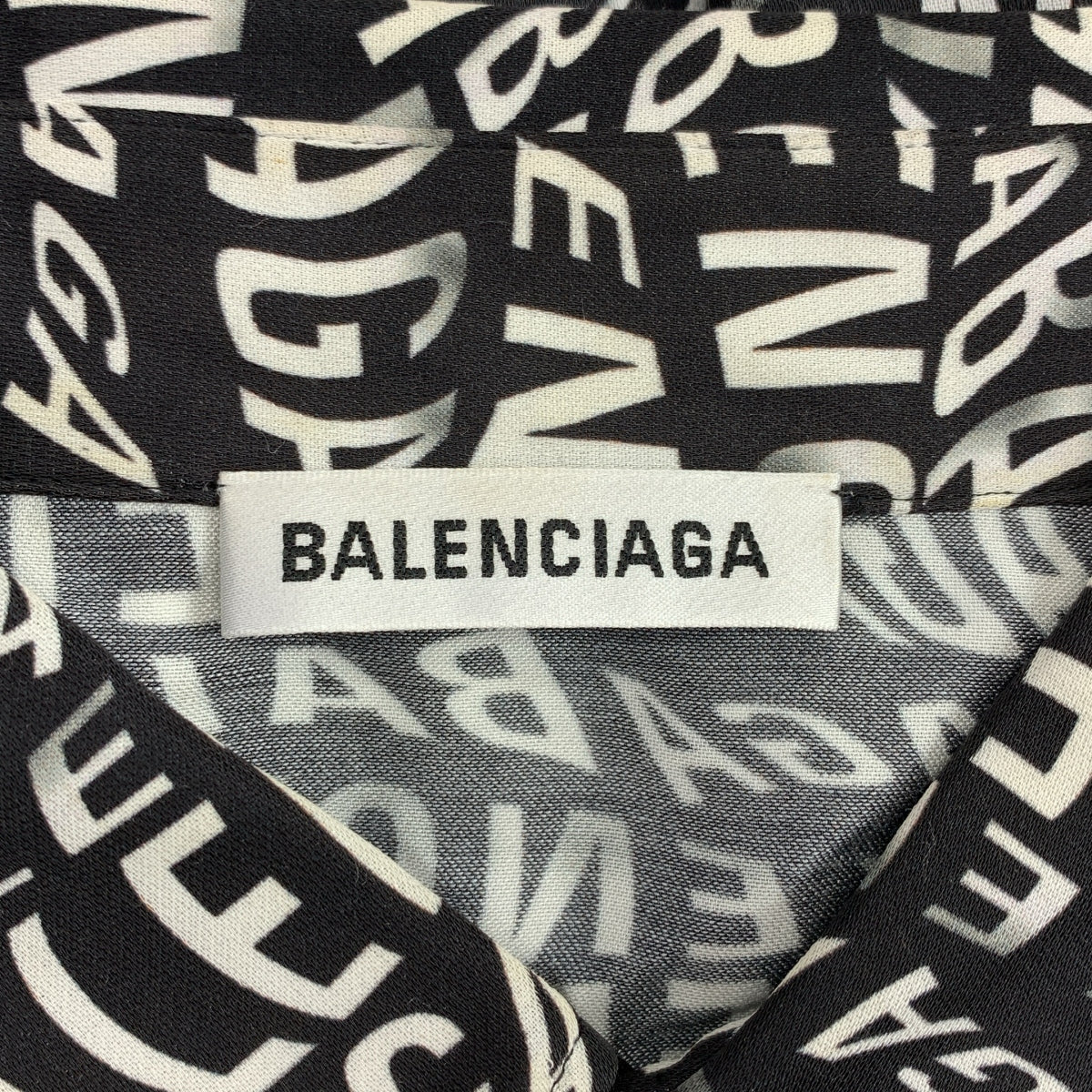 BALENCIAGA / バレンシアガ | ツイストレターロゴ 総柄 オーバーサイズ シャツ | 36 | レディース