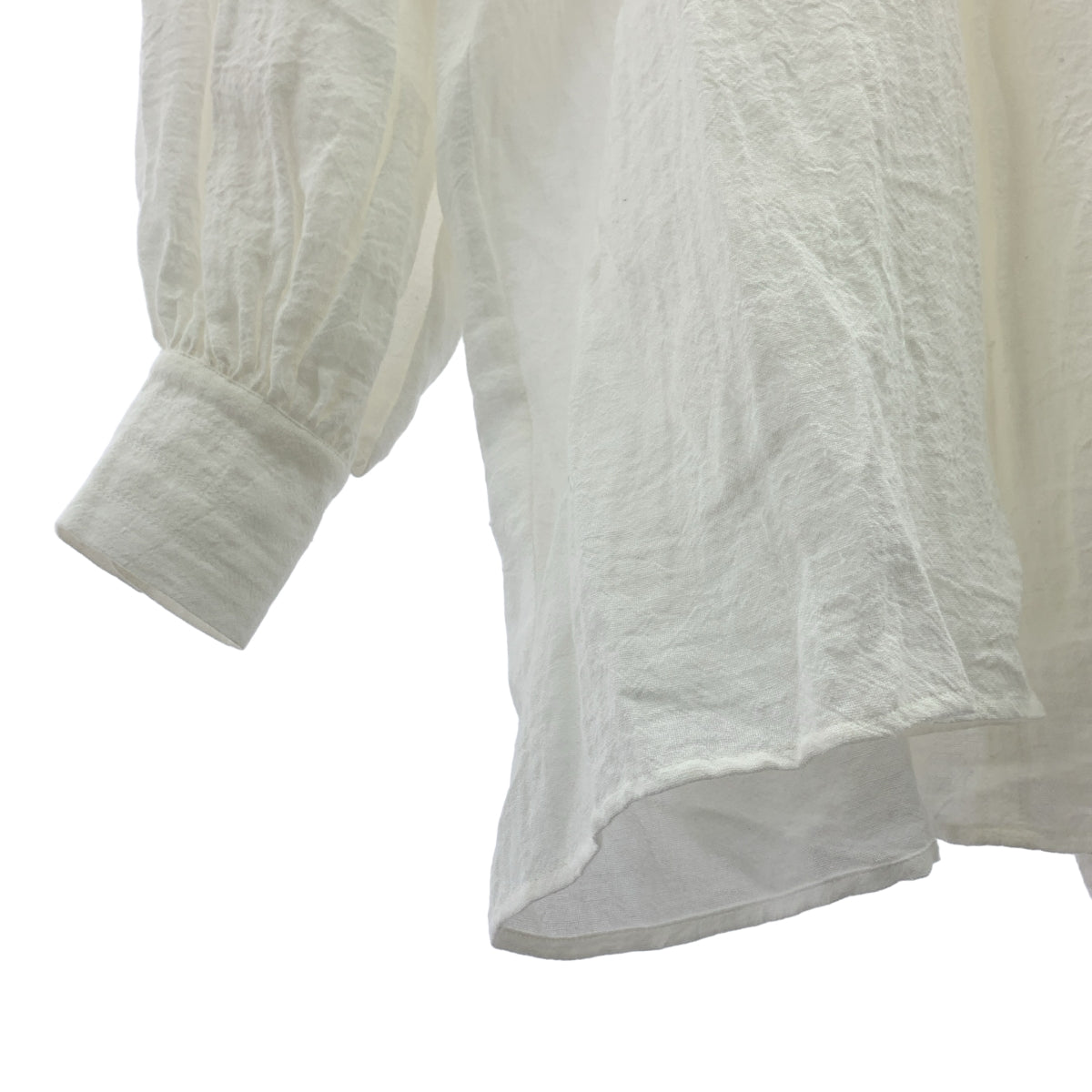 Les vacances d'Irina / 레 바캉스 데일리나 | CARMEN SHIRT 코튼 린넨 스모크 셔츠 |