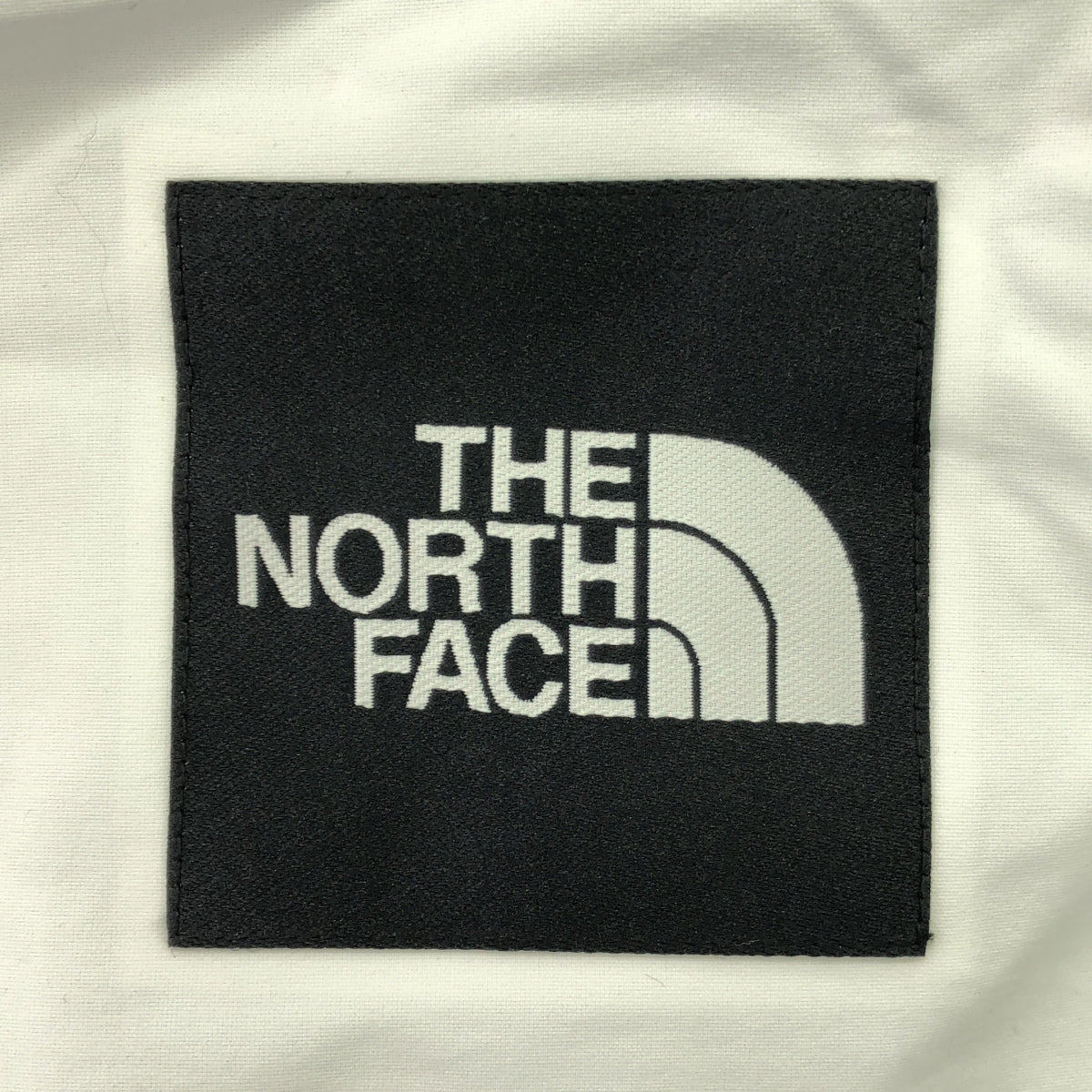 [狀況良好] THE NORTH FACE / 北面 | GORE-TEX RAGE GTX SHELL 套頭衫 / NP11962 Rage Gore-Tex Shell 套頭衫山地派克大衣 | M |白/黑 |男士