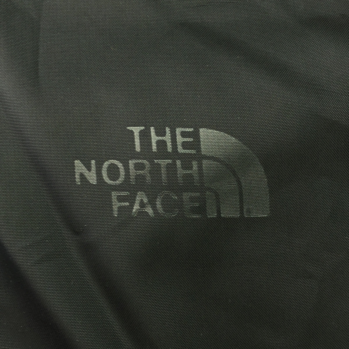 [狀況良好] THE NORTH FACE / 北面 | GORE-TEX RAGE GTX SHELL 套頭衫 / NP11962 Rage Gore-Tex Shell 套頭衫山地派克大衣 | M |白/黑 |男士