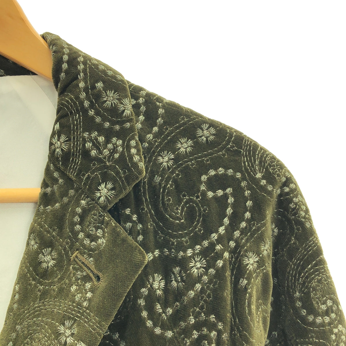 [狀況極佳] Needles | 佩斯利刺繡天鵝絨插肩外套 | M碼 | 卡其色 | 男款