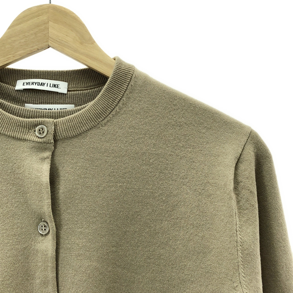 [品相良好] MUSE de Deuxieme Classe | 2023秋冬 |套裝 / 彈性羊毛圓領開襟衫套頭針織衫 | F |米色 |女性的