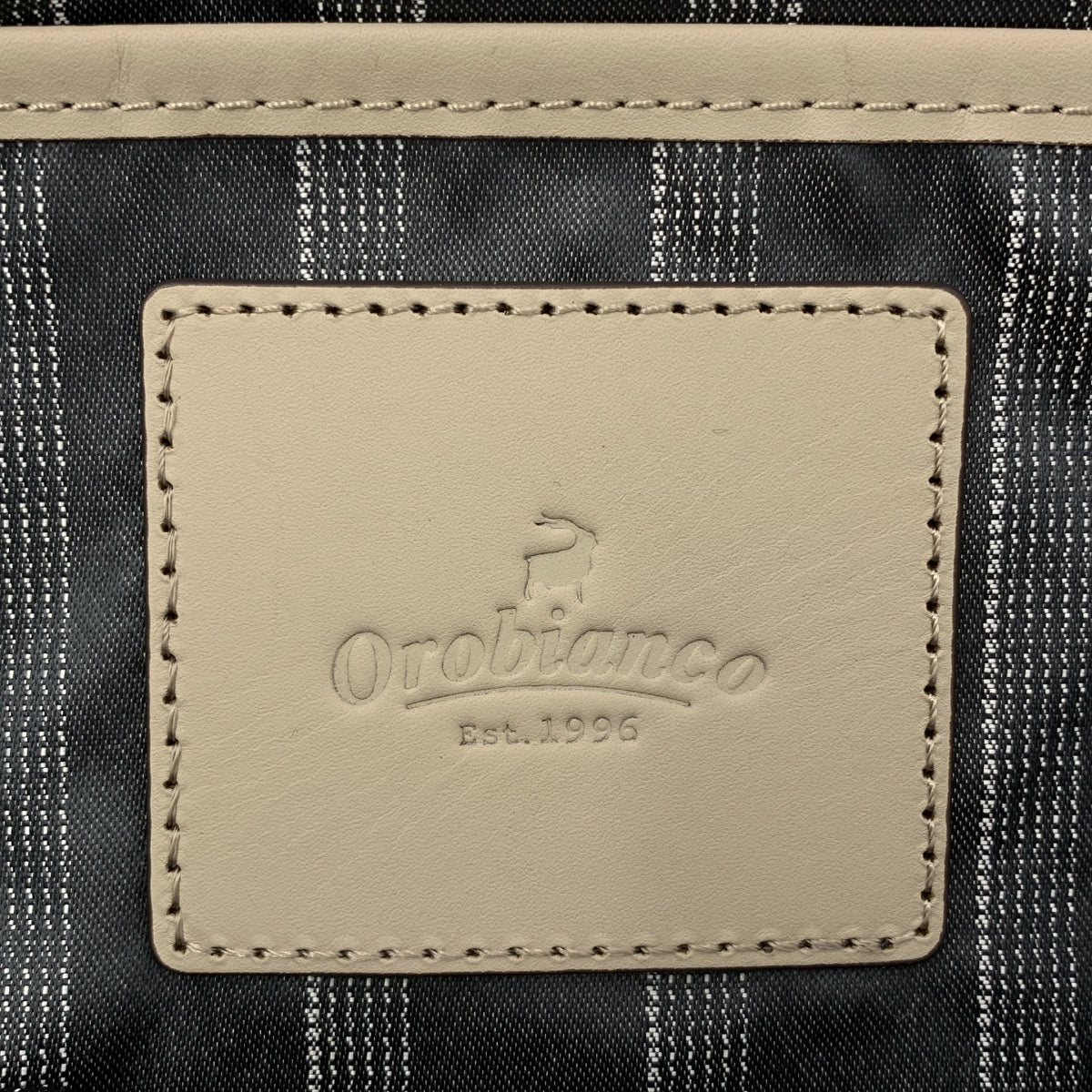 Orobianco / 오로비안코 | 나일론 로고 숄더 바디 백 / 무늬 총 안감 |