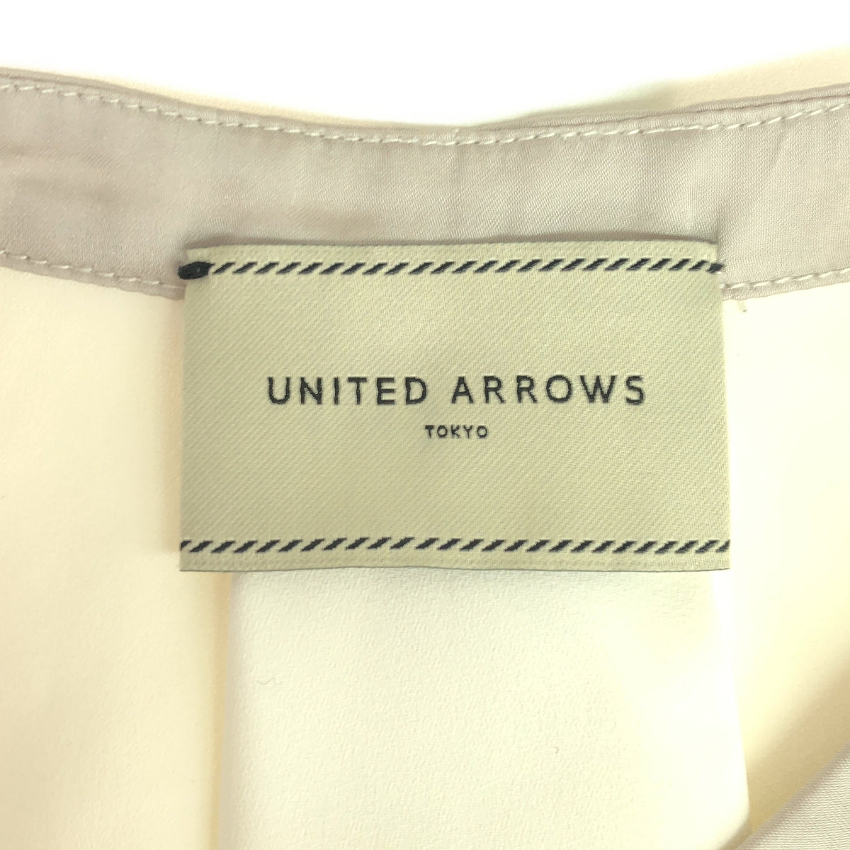 UNITED ARROWS | Bicolor Piping Short Sleeve Blouse | Off-White | Women's