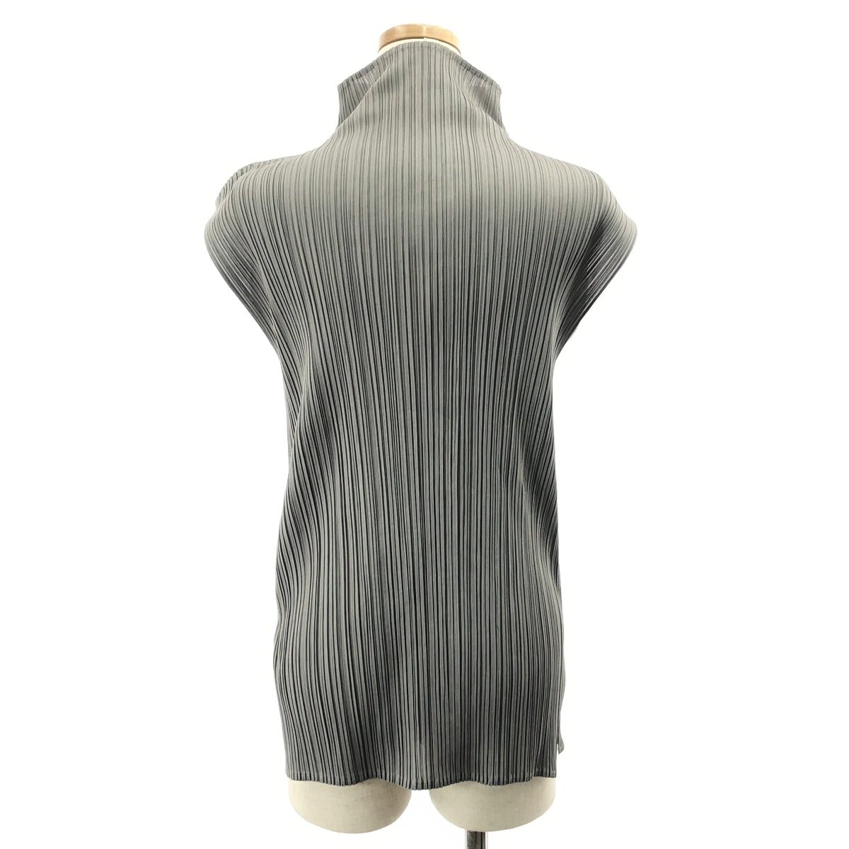 イッセイミヤケ ノースリーブ ハイネック カットソー ISSEY MIYAKE ISSEY MIYAKE / イッセイミヤケ | ハイネック スリット