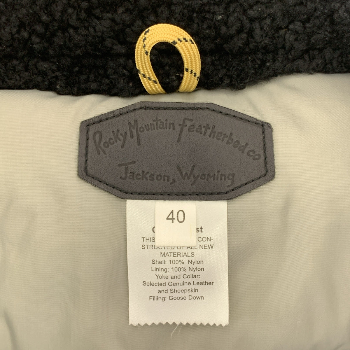 Rocky Mountain Featherbed | CHRISTY VEST 皮革飾邊羽絨背心 | 40碼 | 男士